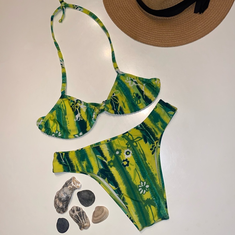 NWOT Brazilian Bikini👙 Green floral top & bottom